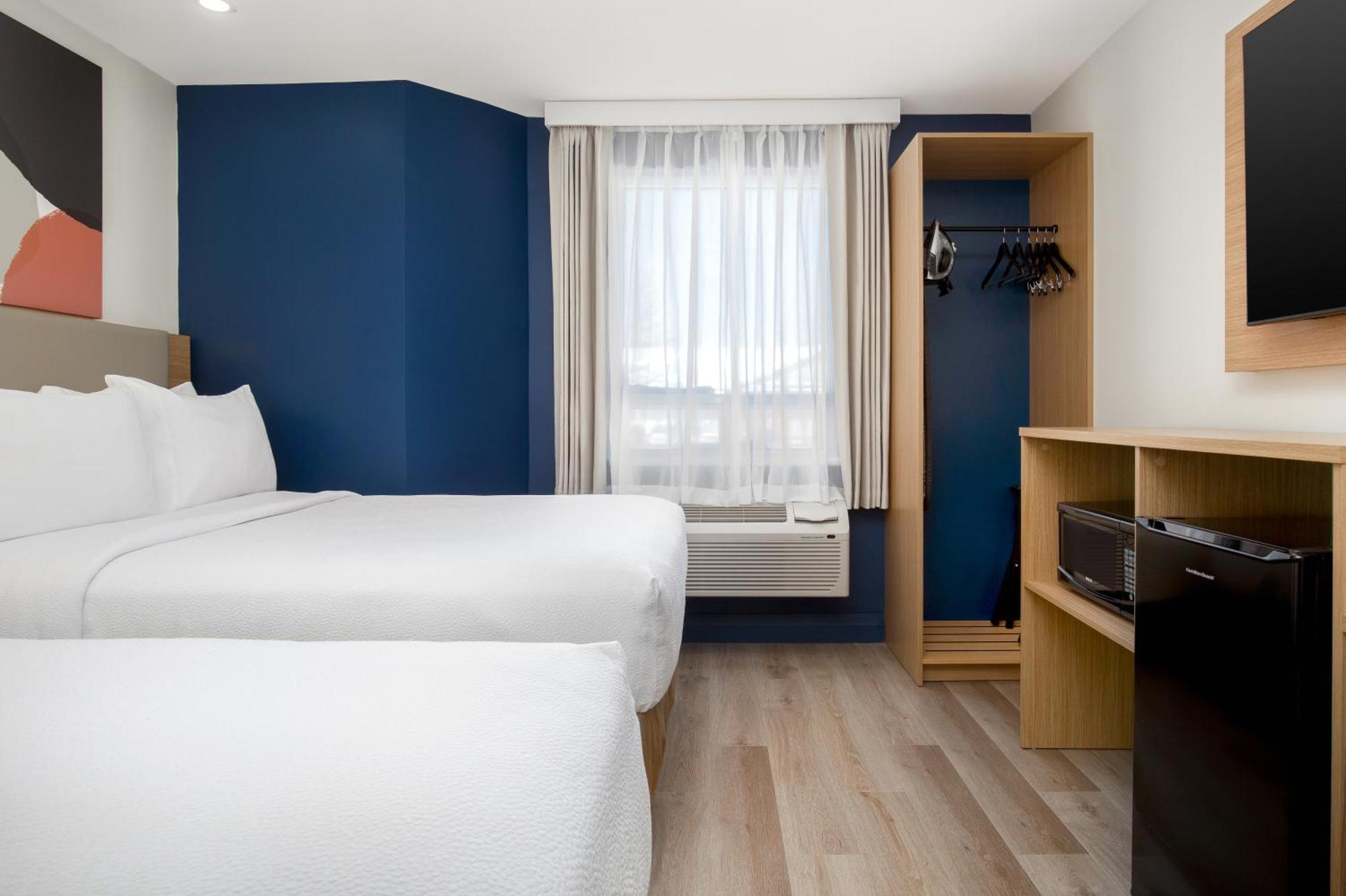 Spark By Hilton Brockville Esterno foto